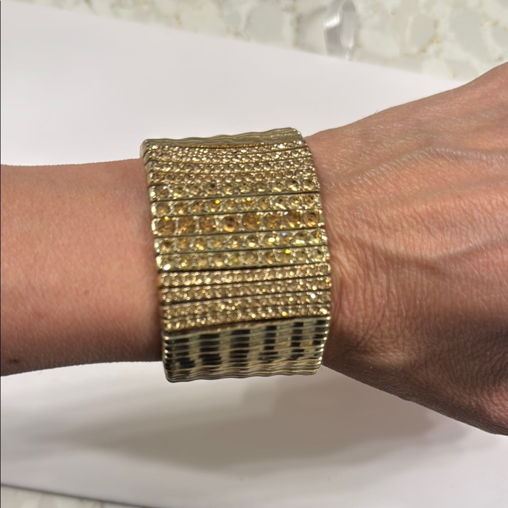 Vince Camuto Gold Bracelet - Picture 5 of 6